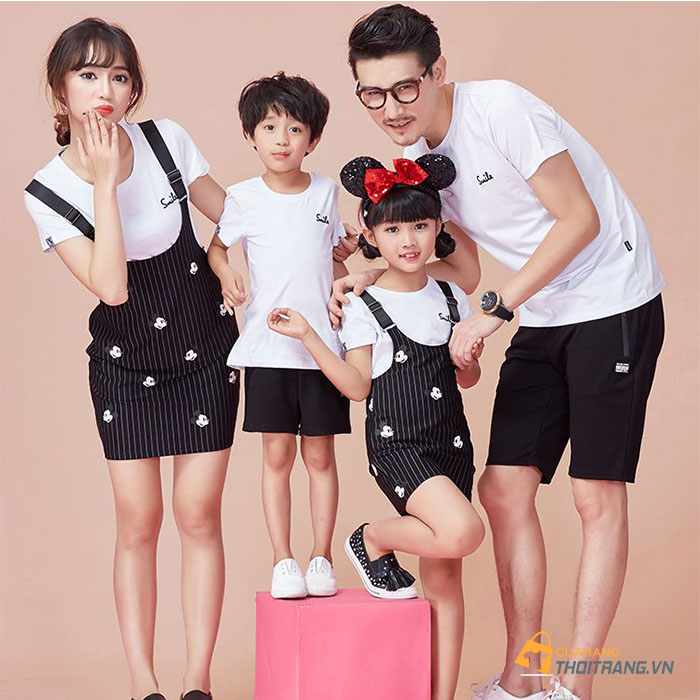 Các mẫu trang phục ngày Tết cho gia đình đẹp, ý nghĩa
